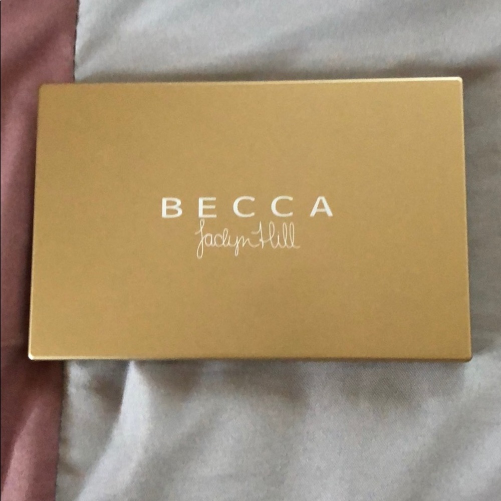 Becca x Jaclyn Hill Champagne Glow Palette